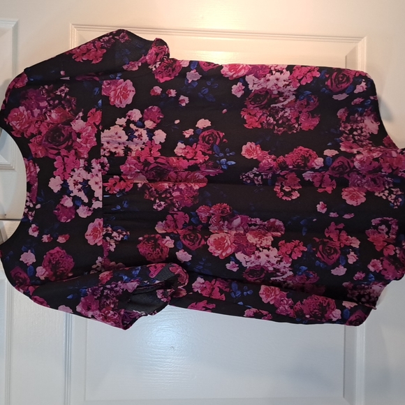 Torrid Gauze Split Front Pullover Top floral torrid size 2 - Picture 6 of 7
